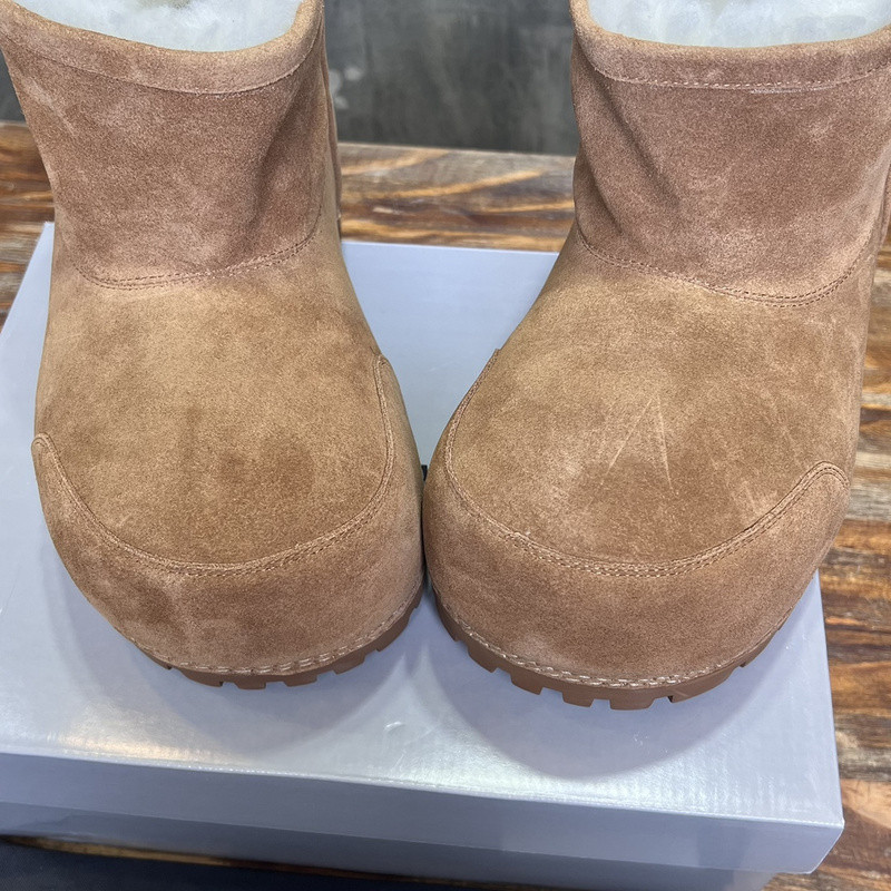 Ba1en*iaga brown alaska fur bootie