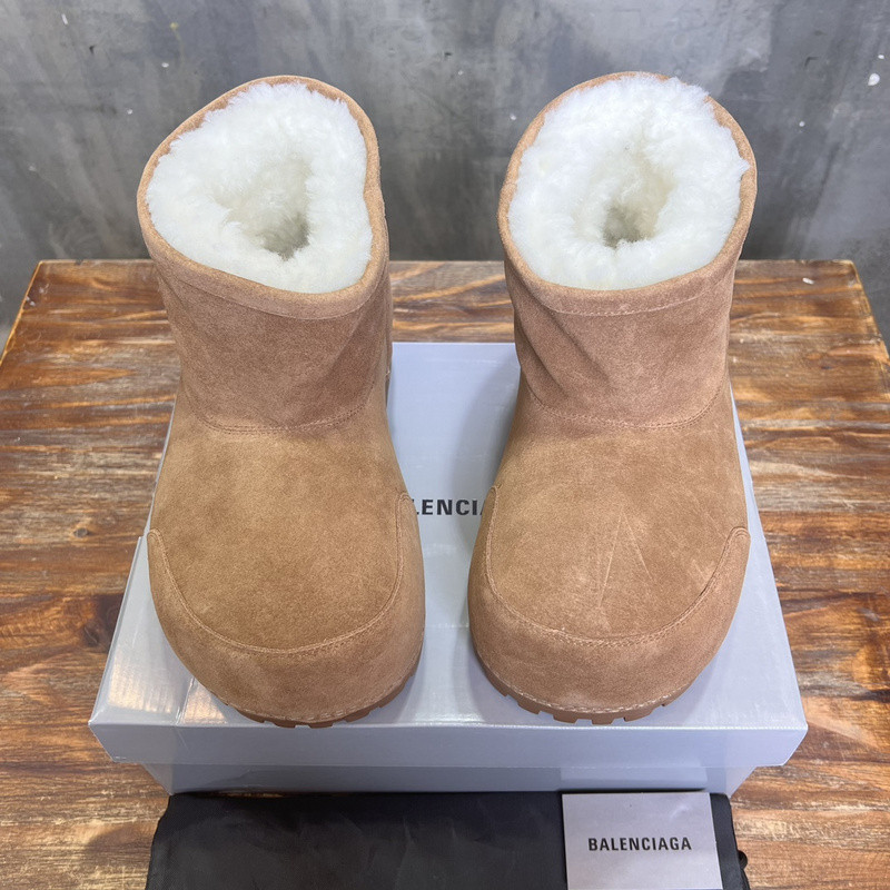 Ba1en*iaga brown alaska fur bootie