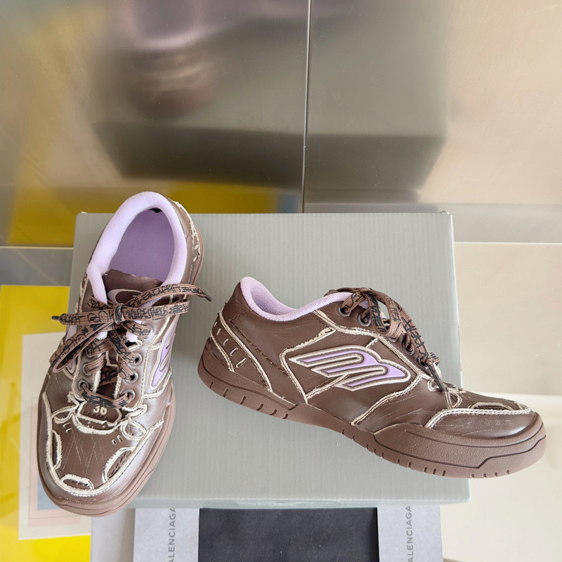 Ba1en*iaga launches new hamptons sneaker