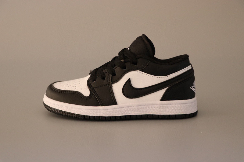 AIR JORDAN 1 KIDS SHOES