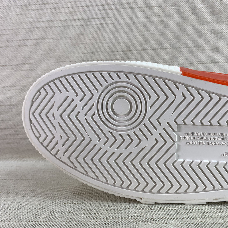 Off-White c/o Virgil Abloh