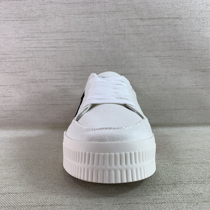 Off-White c/o Virgil Abloh