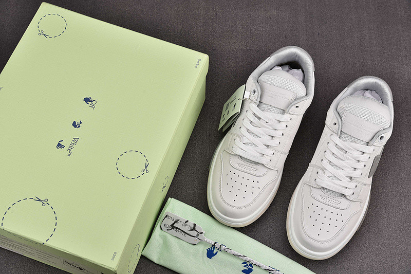 Off-White c/o Virgil Abloh