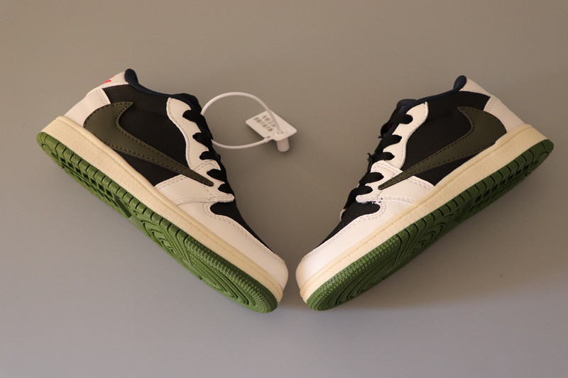 AIR JORDAN 1 KIDS SHOES