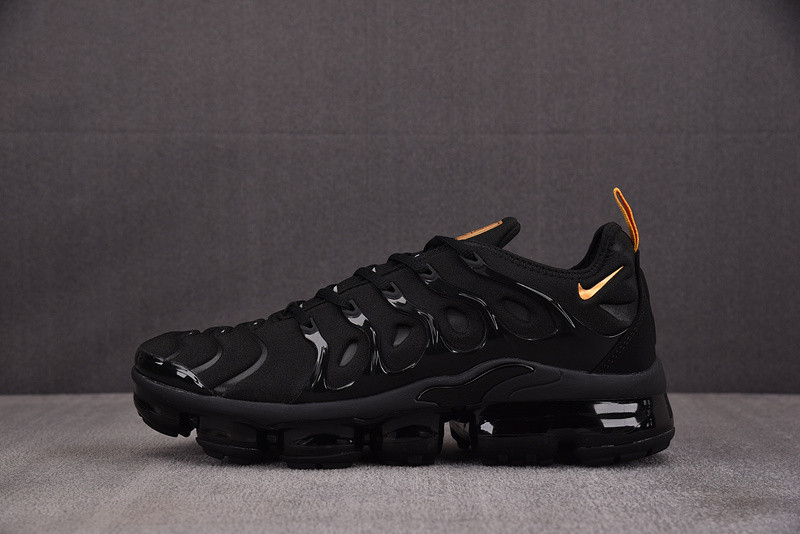 Air VaporMax Plus ''Black Metallic Gold'' - BQ5068 001
