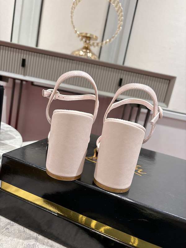 Chr1st1an louboutin heels 8.5cm