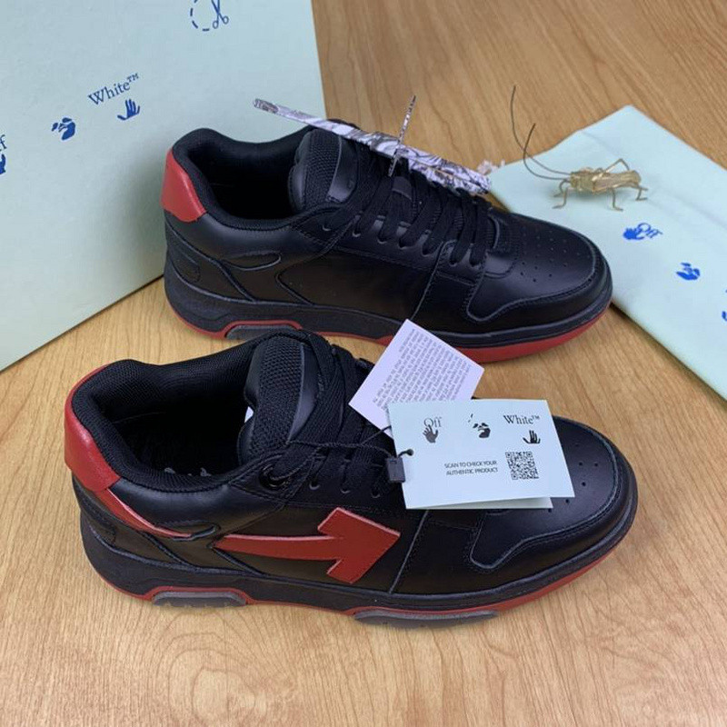 Off-White c/o Virgil Abloh