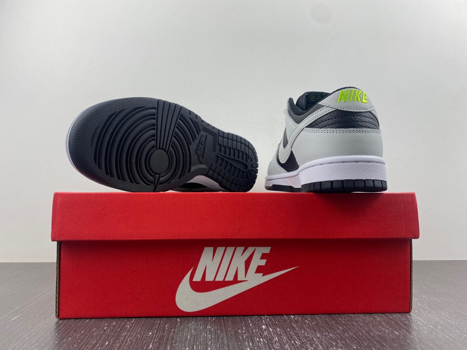 Nike Dunk Low Grey Panda Volt - FD9756-001