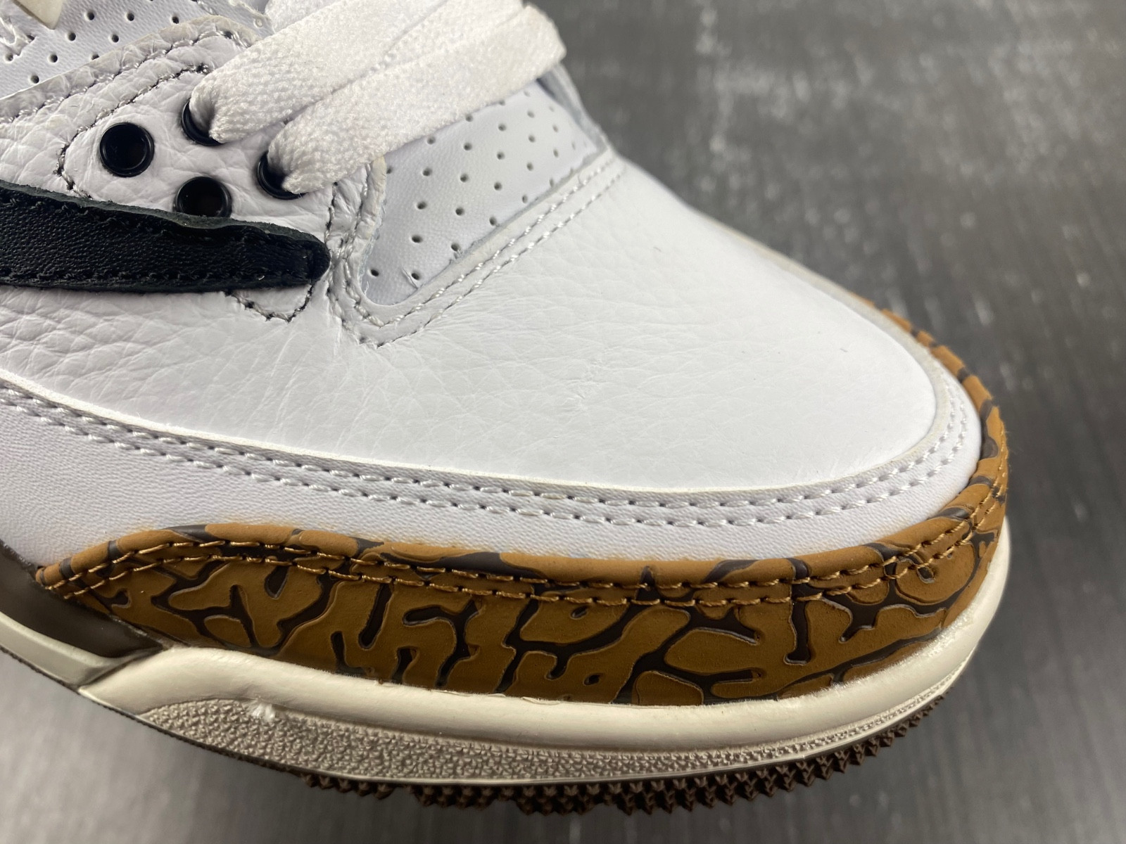 Travis Scott x Air Jordan 3 “Palomino” CT8532-120