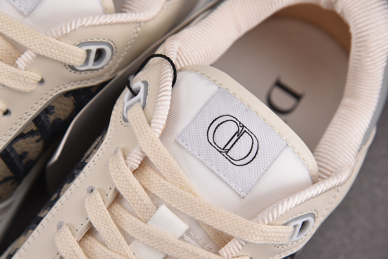 D10r sneakers