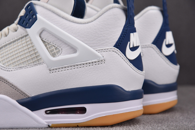Nike SB Air Jordan 4 "Navy" DR5415-100