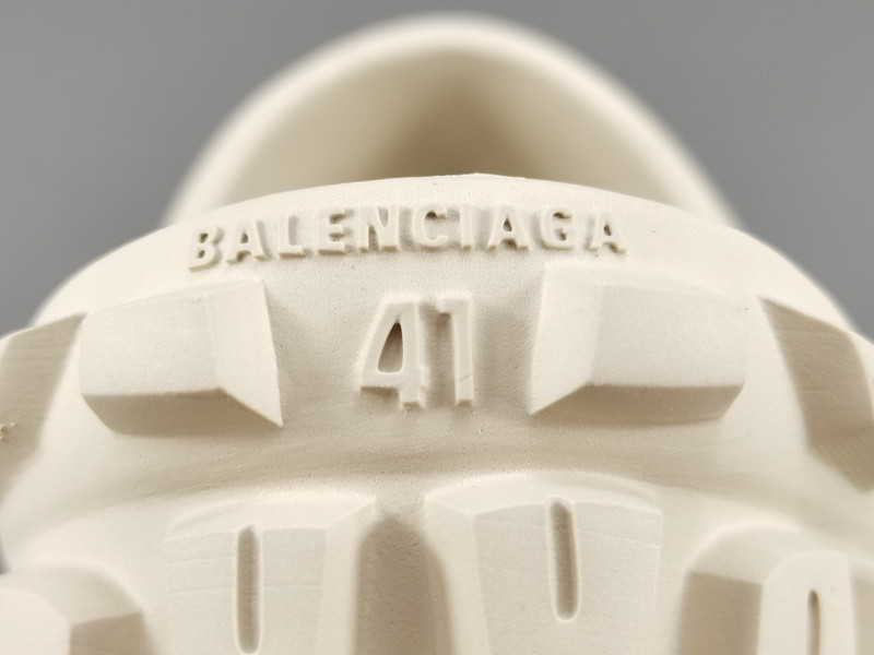 Ba*len*cia*ga bouncer clog