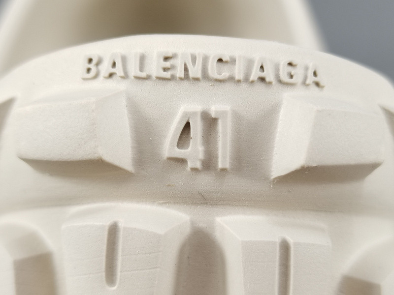 Ba*len*cia*ga bouncer clog