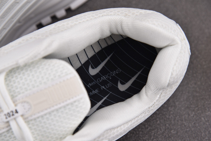 CDG Homme Plus x NK Air Max TL 2.5 Summit HJ6539-100