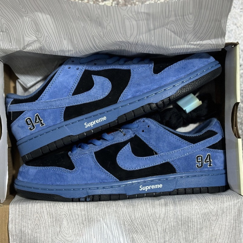 S*prem* x nike sb dunk low ocean fog hq8487-400