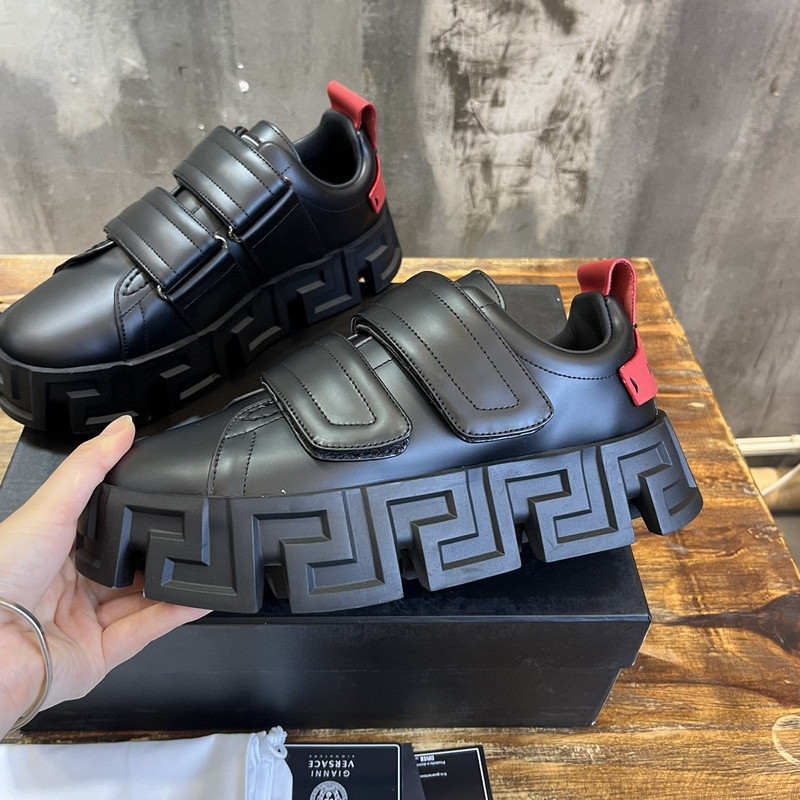 VERSACE SNEAKER