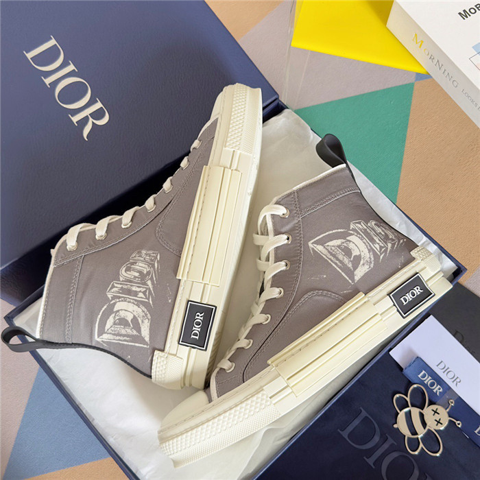 D B23 HIGH-TOP SNEAKERS