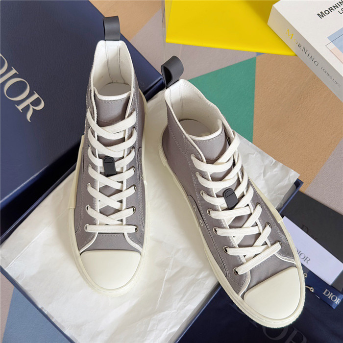 D B23 HIGH-TOP SNEAKERS