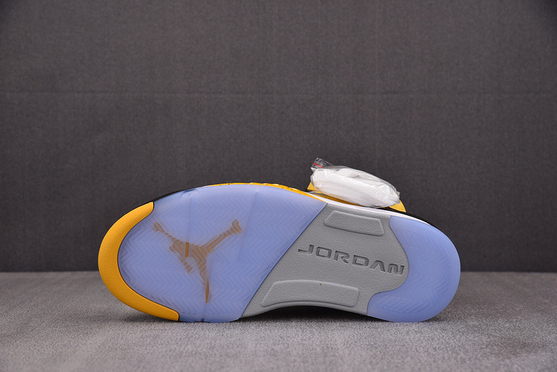 Air Jordan 5 Tokyo23 IO3372-700