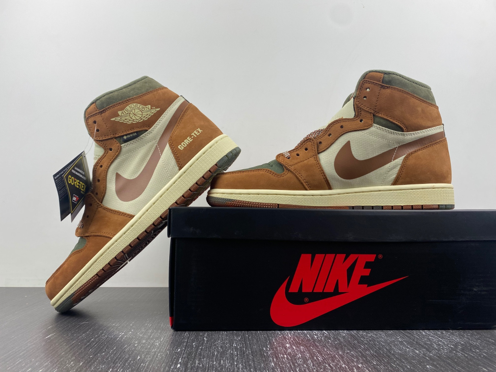 Air Jordan 1 Element Gore-Tex “Brown/Olive” DB2889-100