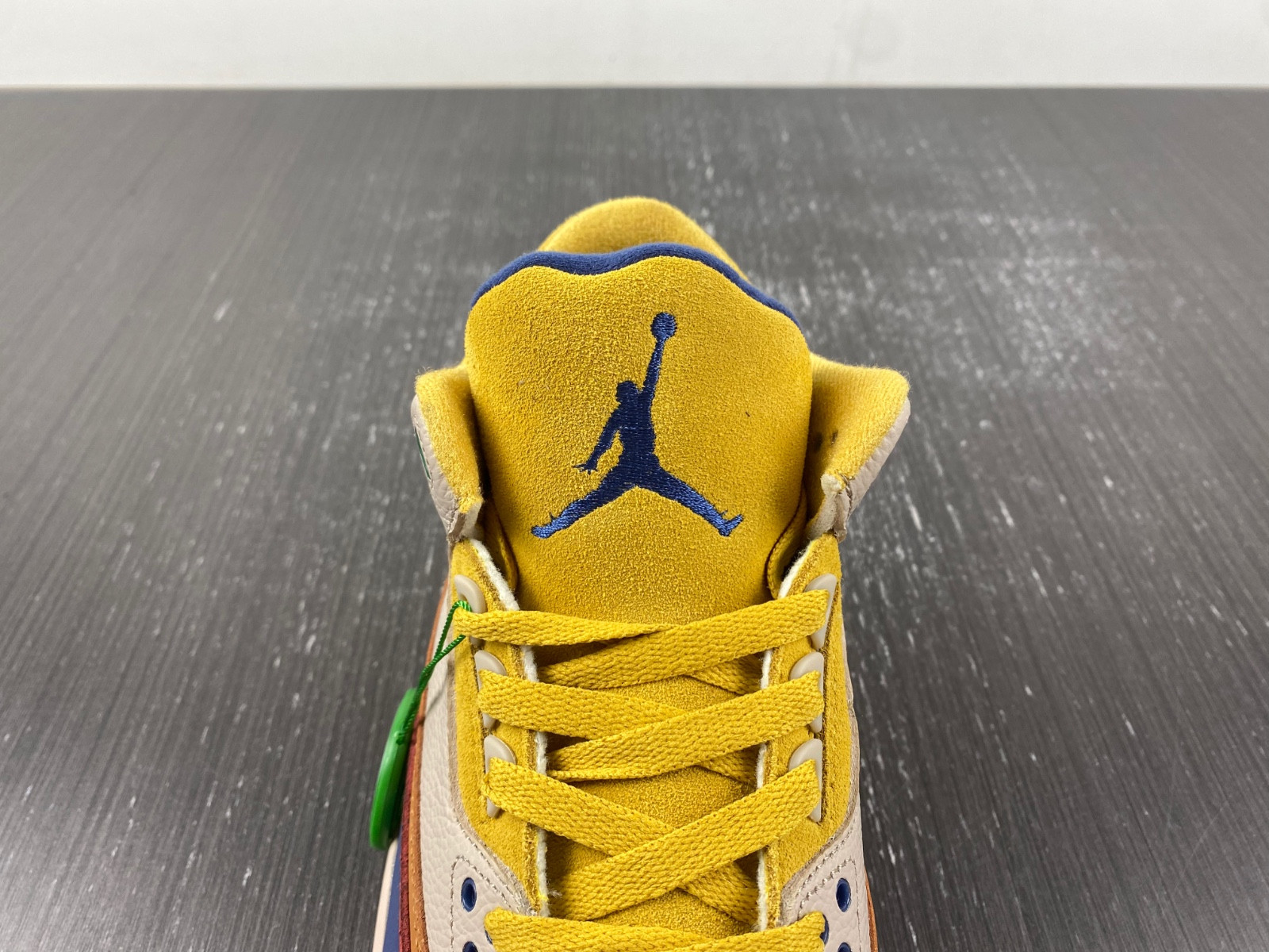 Air Jordan 3 DX6660-900