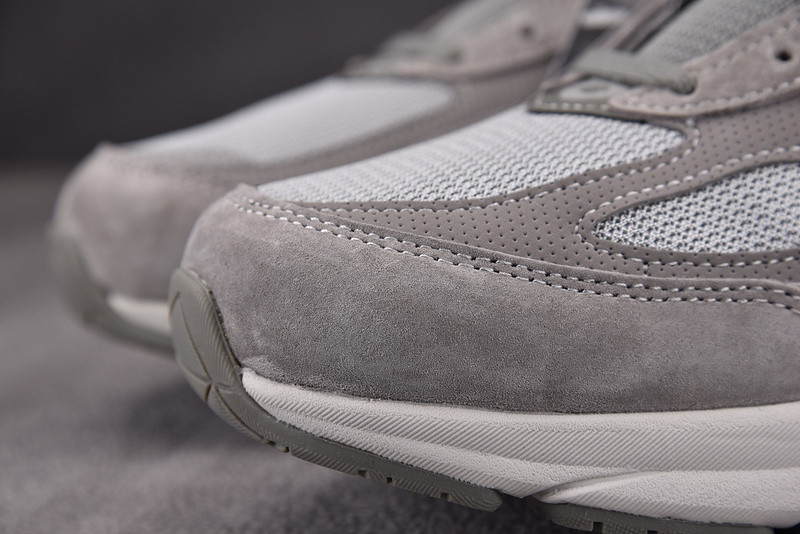 WTAPS x NEW BALANCE 990V6 / M990WT6