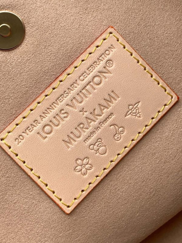 l0vis Vvtt0n carryall