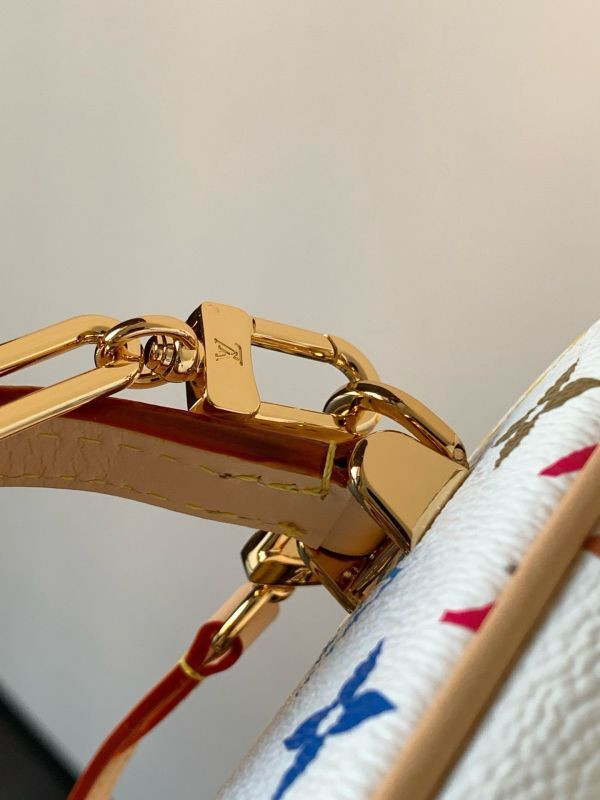 l0vis Vvtt0n vanity pouch