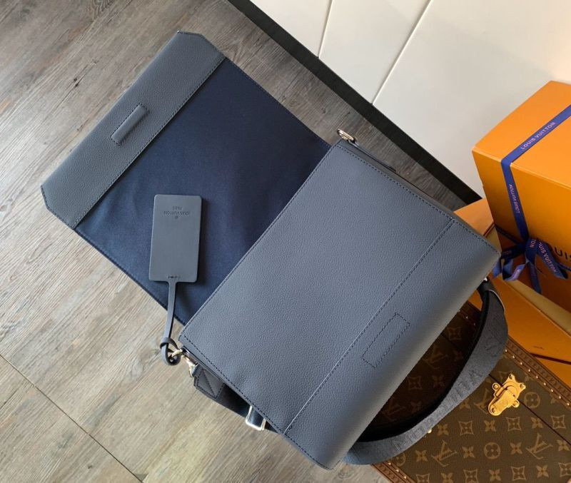 l0vis Vvtt0n messenger