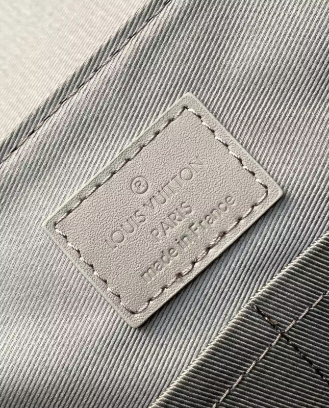 l0vis Vvtt0n messenger