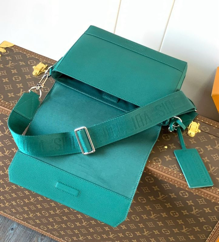 l0vis Vvtt0n messenger