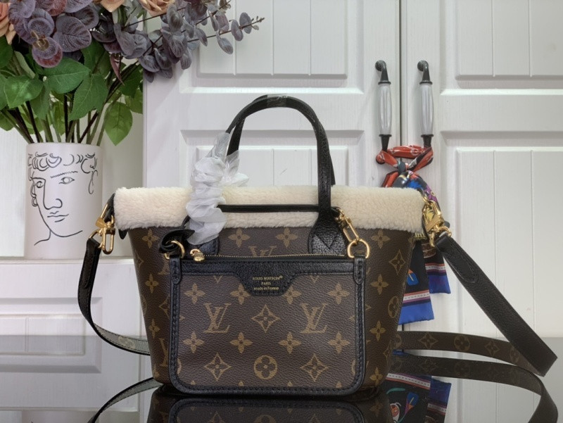 lv Neverfull Bandoulière Inside Out BB H33