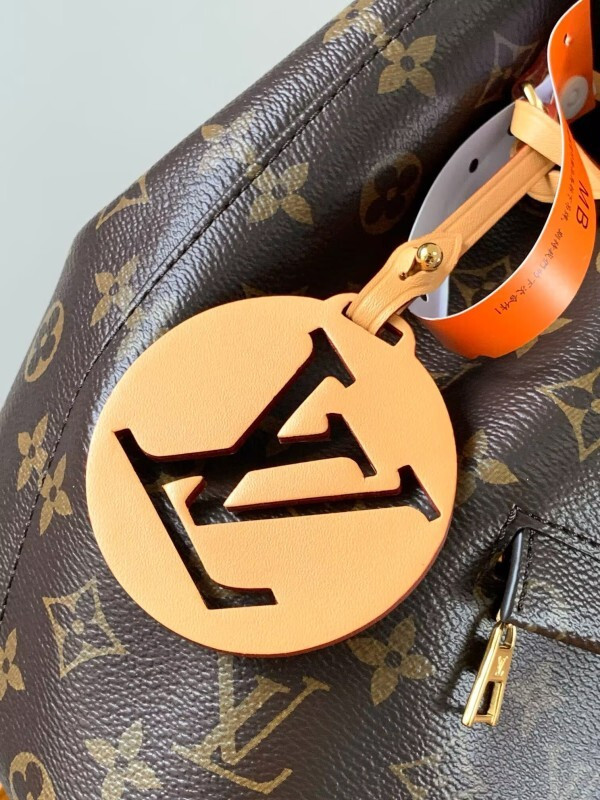 L*uis V*itton Montsouris