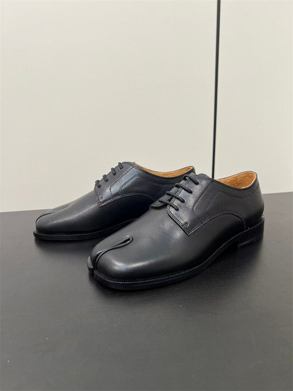 ma*s*n Ma*i*la leather shoes