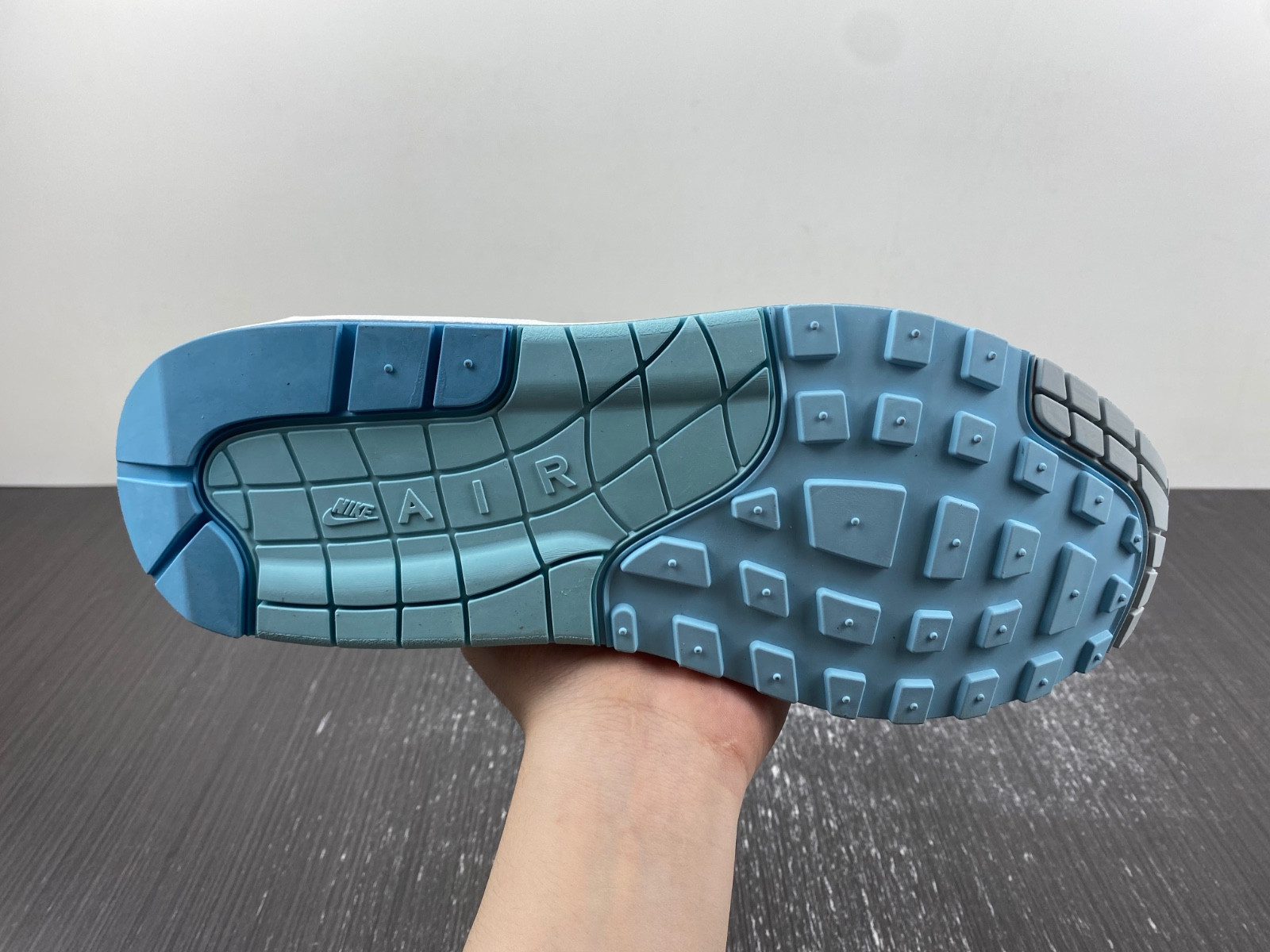 Nike Air Max 1 Puerto Rico Blue Gale FD6955-400