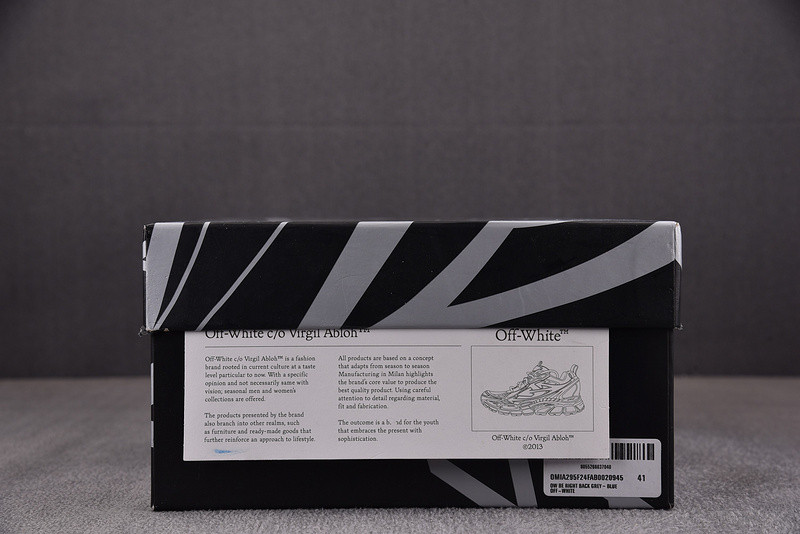 Off-White c/o Virgil Abloh