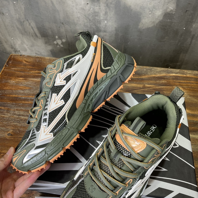 Off-White c/o Virgil Abloh