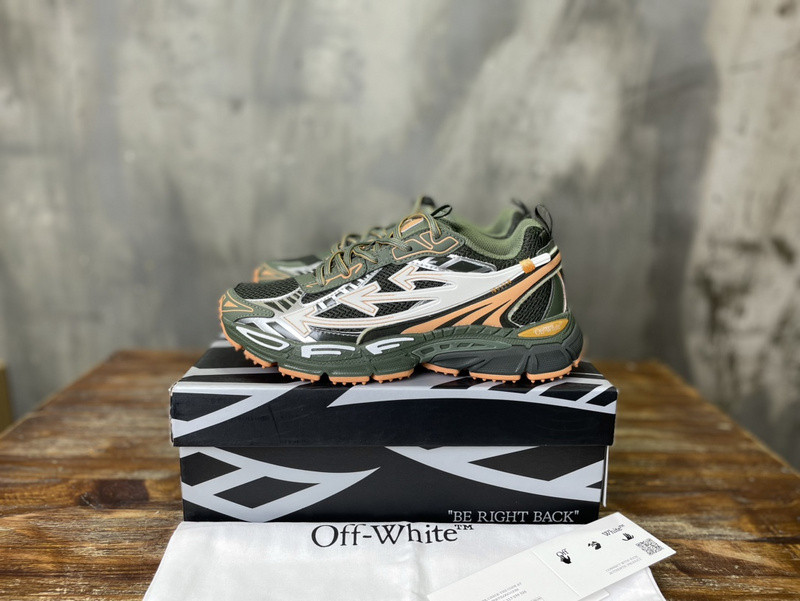 Off-White c/o Virgil Abloh