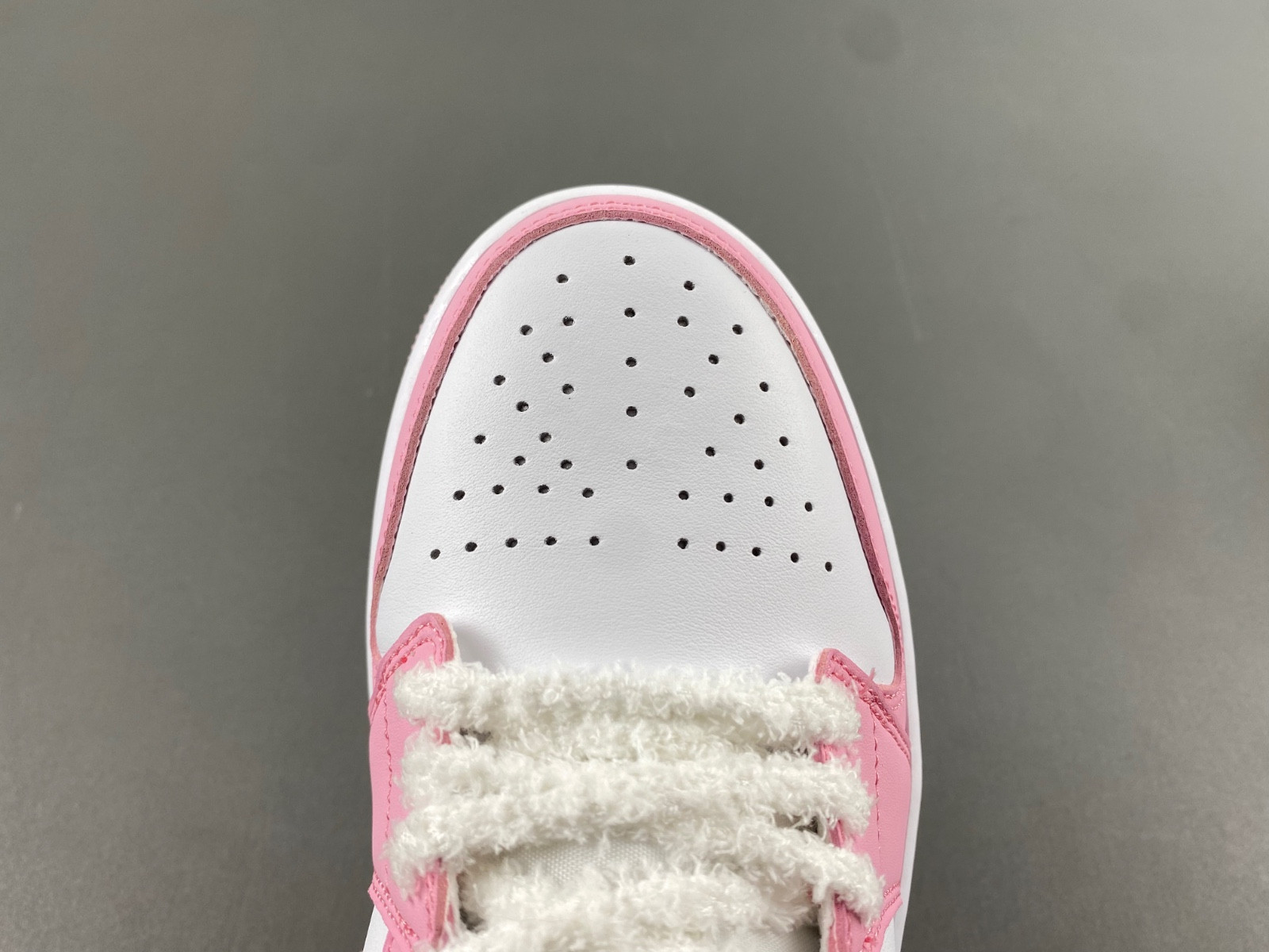 Air Jordan 1 Low "Paw Print" HM3706-141