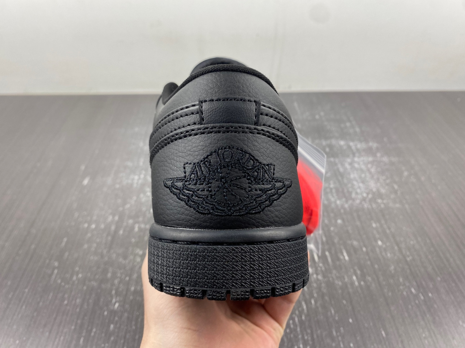 Jordan 1 Low Triple Black - 553558-091