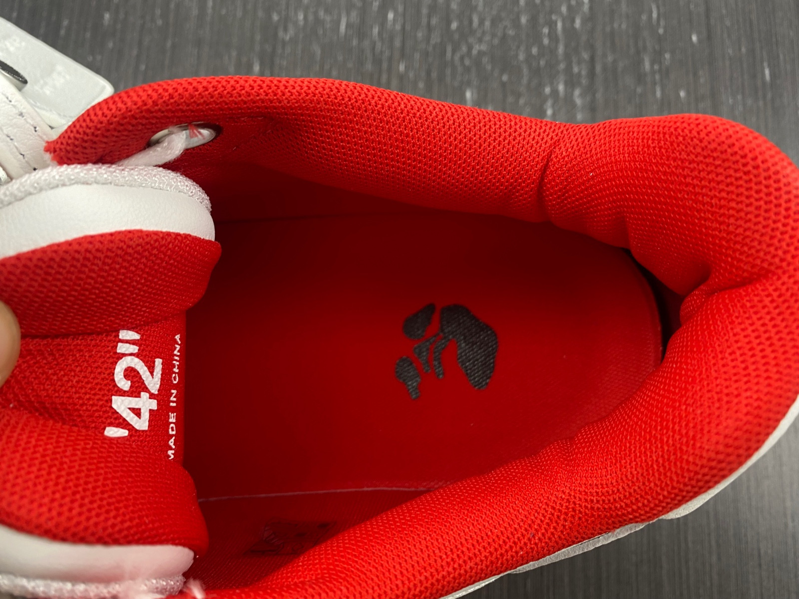 Off-White c/o Virgil Abloh