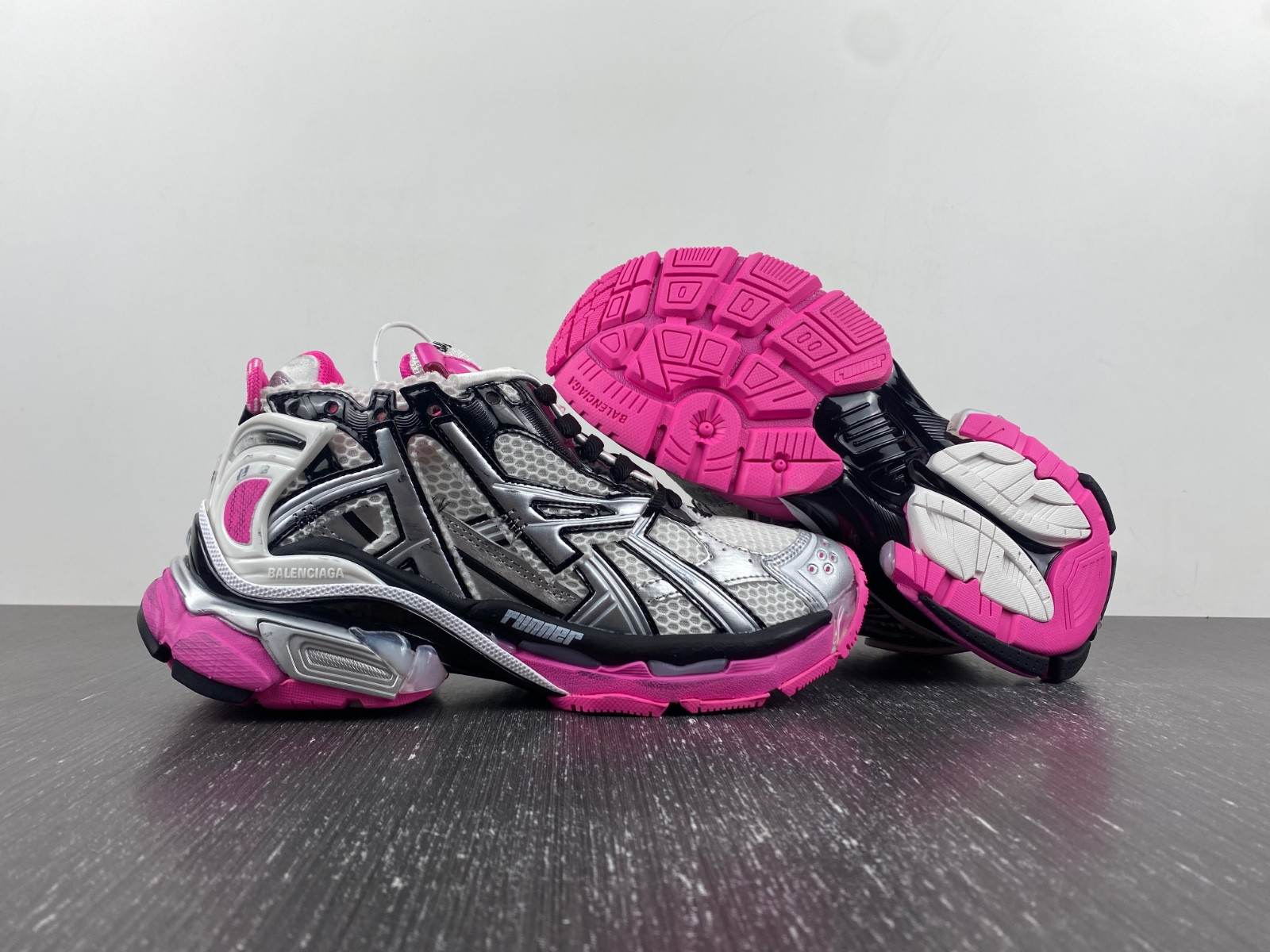 Ba*len*cia*ga runner 677402 w3rbw 9155