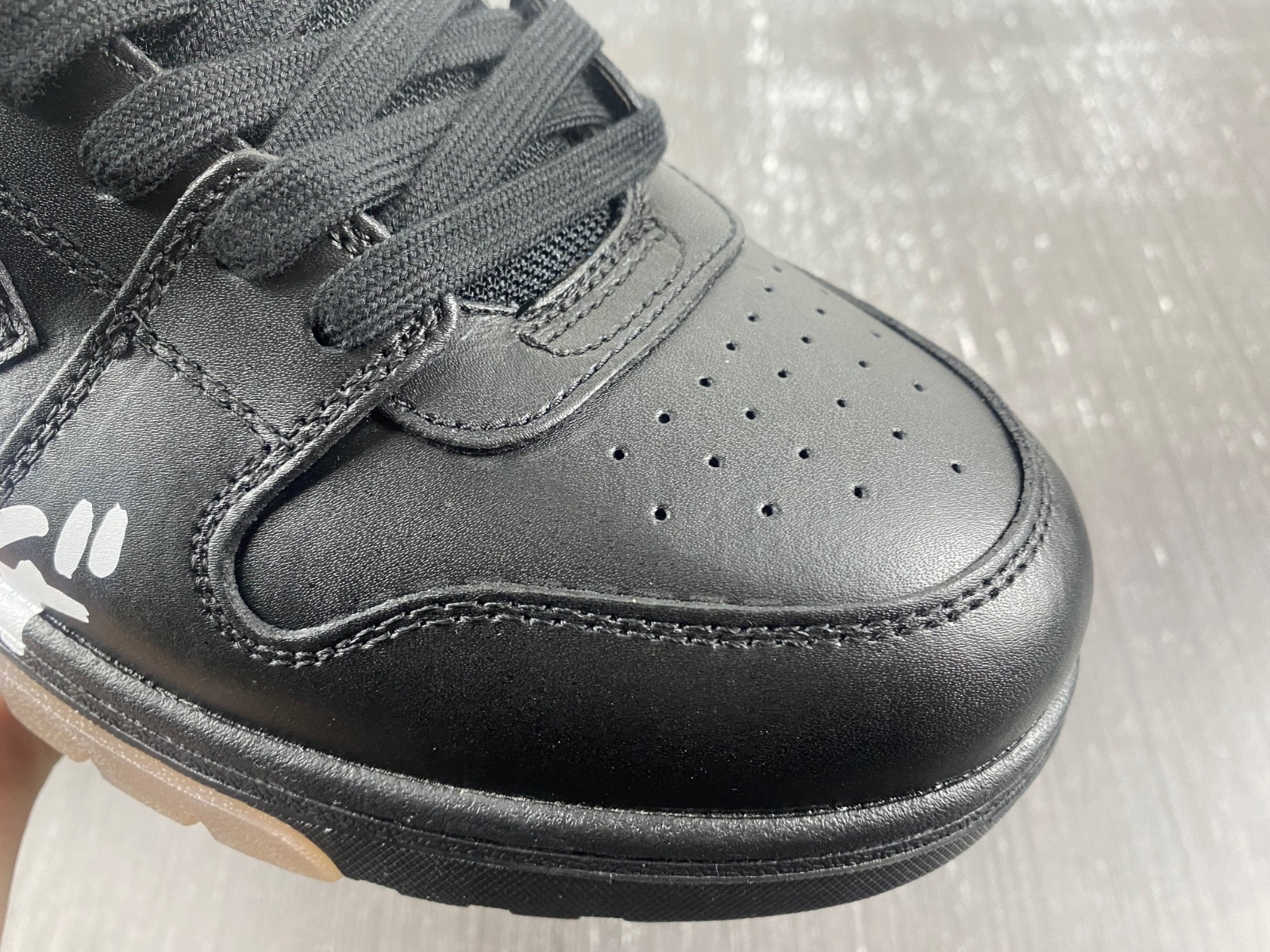 Off-White c/o Virgil Abloh