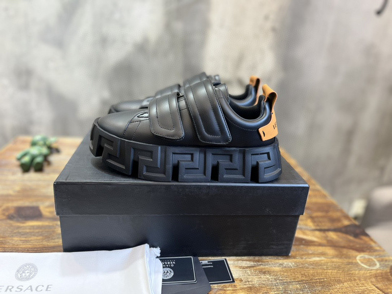 VERSACE SNEAKER