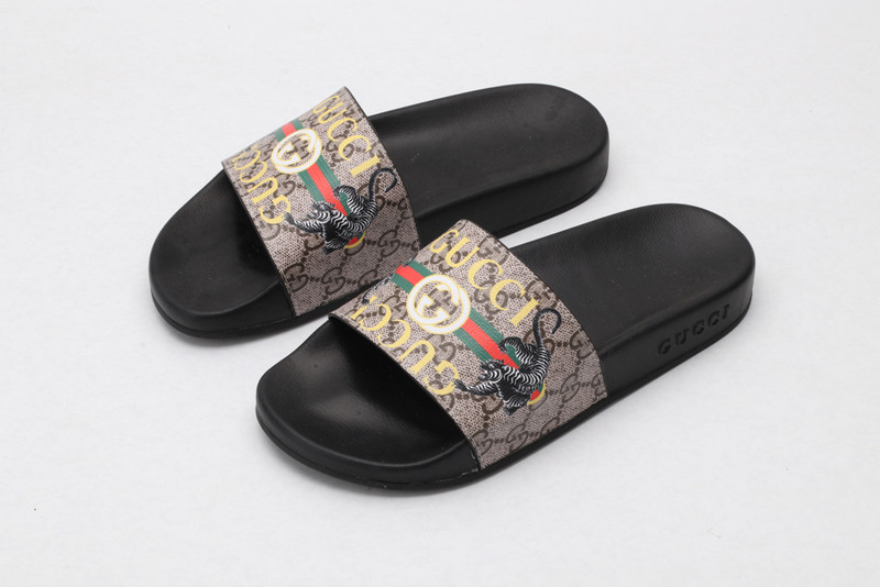GUC LEATHER SLIDE