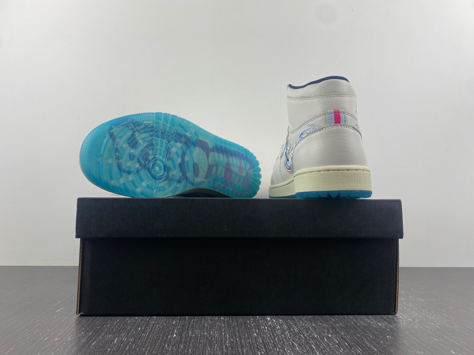 Michelle Wie West x Air Jordan 1 High Golf “Pebble Beach” FV3565-100