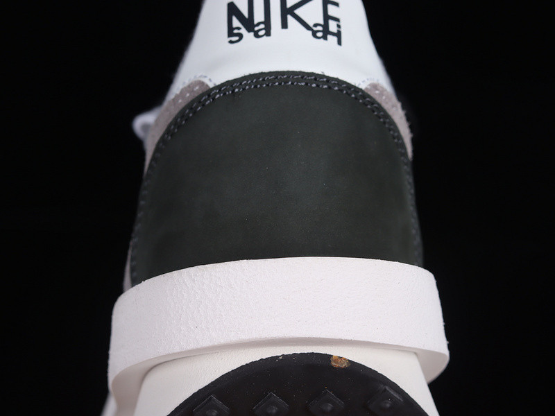 NIKE LD WAFFLE X SACAI BLACK BV0073-001