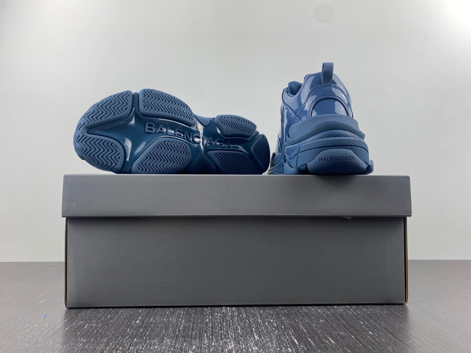 Ba*len*cia*ga triple s 734954 w2paa 4000