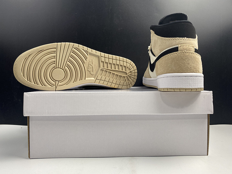 Air Jordan 1 Mid SE “Game Royal” BQ6472 -800