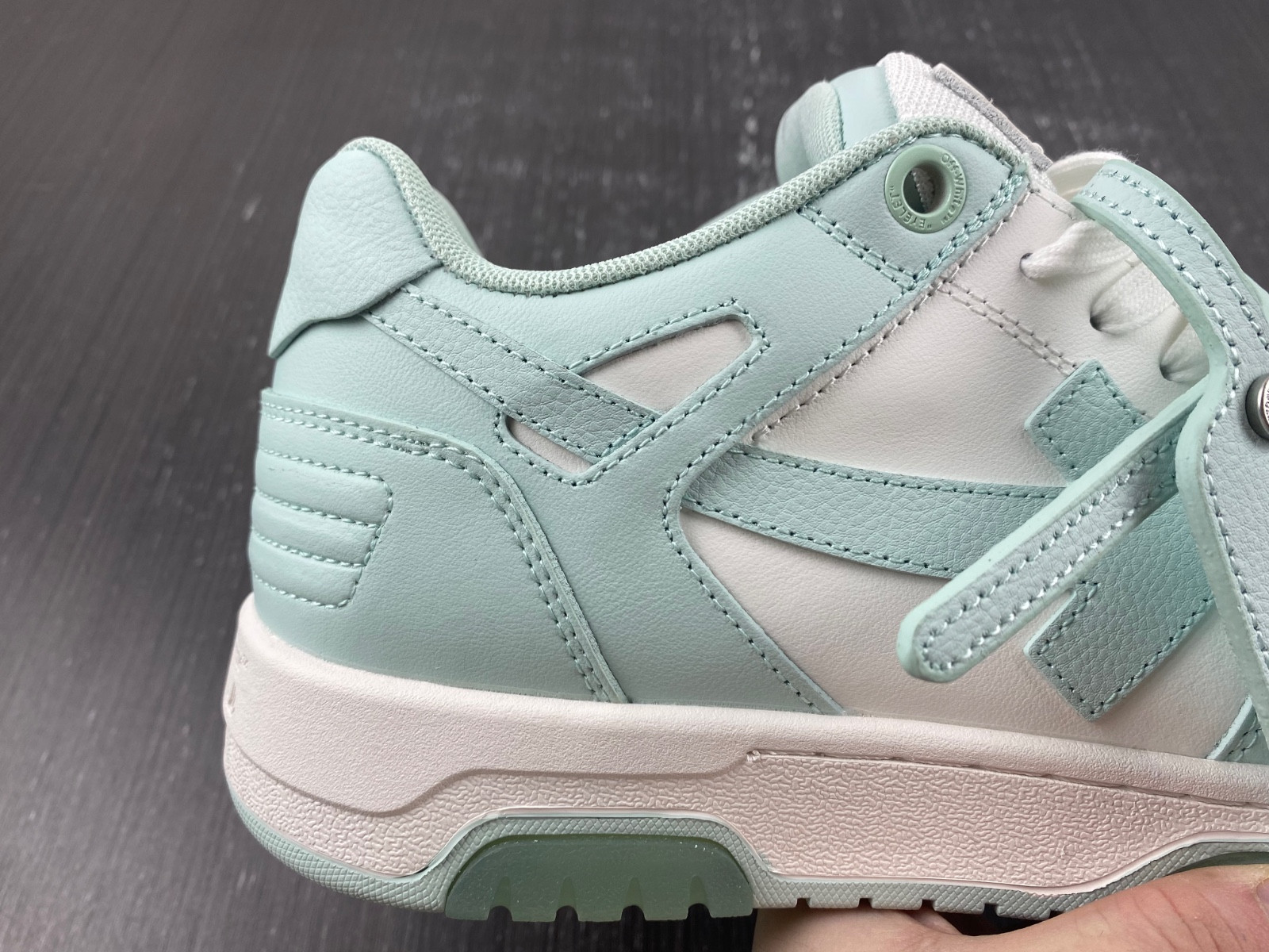 Off-White c/o Virgil Abloh